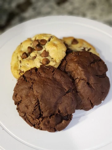 Chocolate and lemon cookies